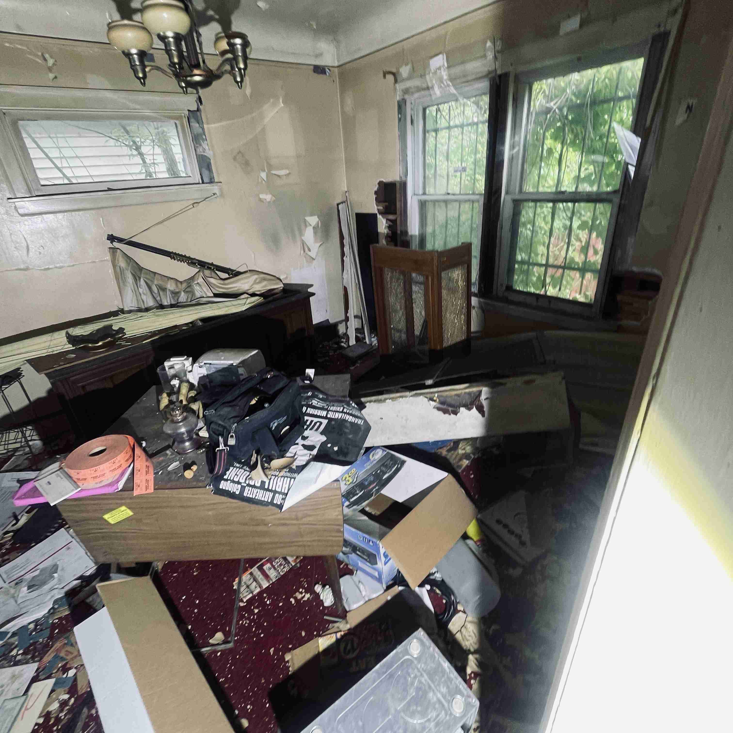 14044 Roselawn (29).jpg